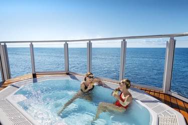 NCL Norwegian Encore Vibe Beach Club Hot Tub 1 ©Jim Hughes.jpg